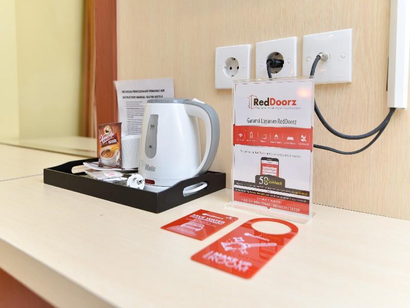 RedDoorz Plus near Mall Bali Galeria 2 Dempasar Exterior foto