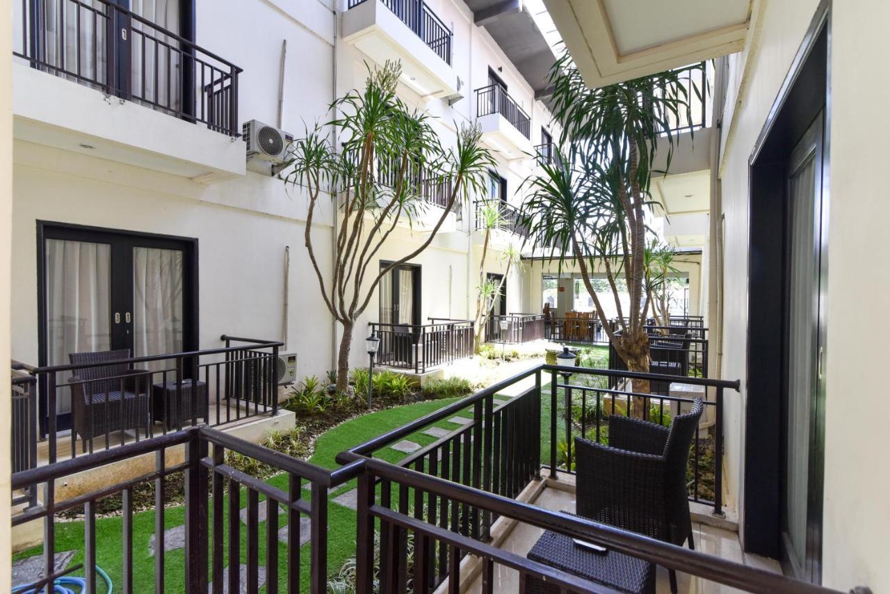 RedDoorz Plus near Mall Bali Galeria 2 Dempasar Exterior foto