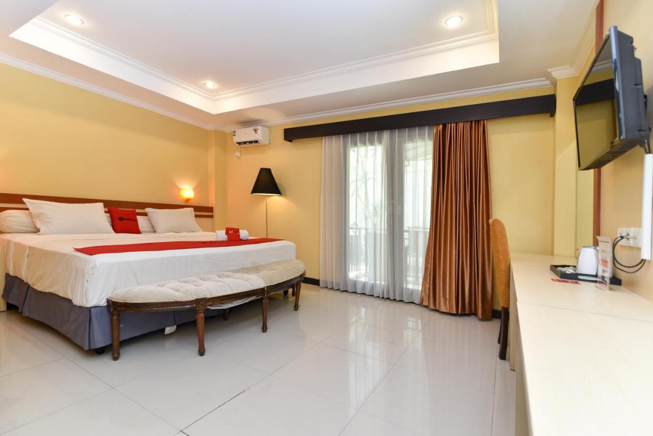 RedDoorz Plus near Mall Bali Galeria 2 Dempasar Exterior foto