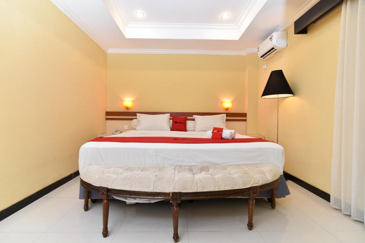 RedDoorz Plus near Mall Bali Galeria 2 Dempasar Exterior foto