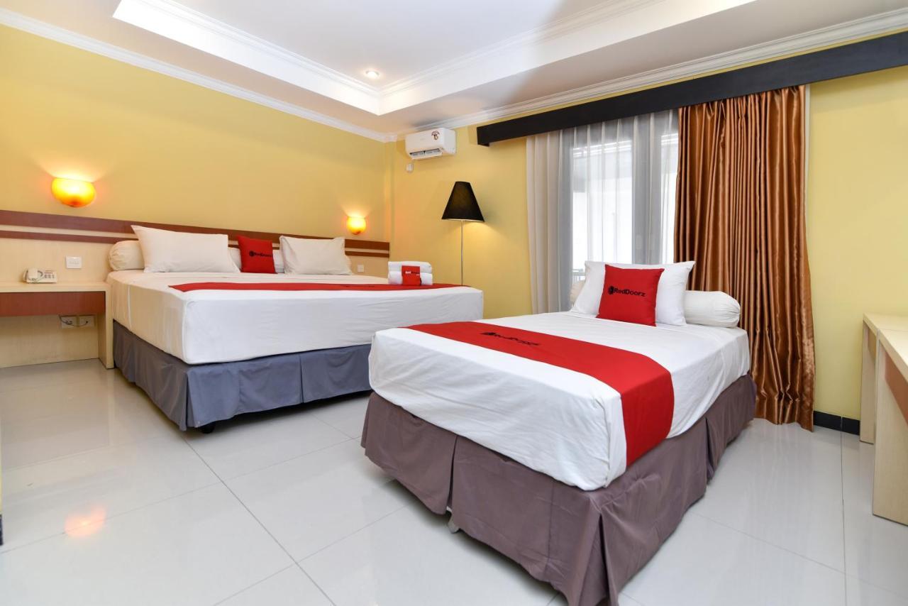 RedDoorz Plus near Mall Bali Galeria 2 Dempasar Exterior foto