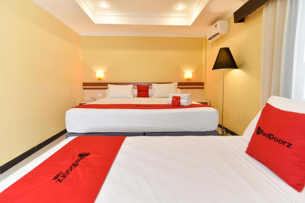 RedDoorz Plus near Mall Bali Galeria 2 Dempasar Exterior foto